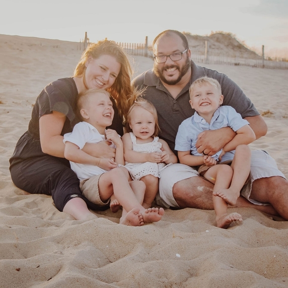 Meet your Posher, Elisha - Picture 4 of 12